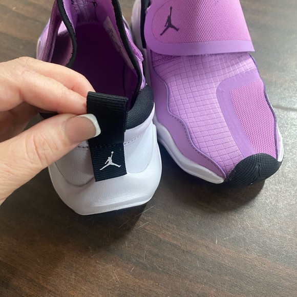 Nike Jordan Girls Size 1 Purple and Black Slip-On Sneakers Like New - Picture 4 of 14
